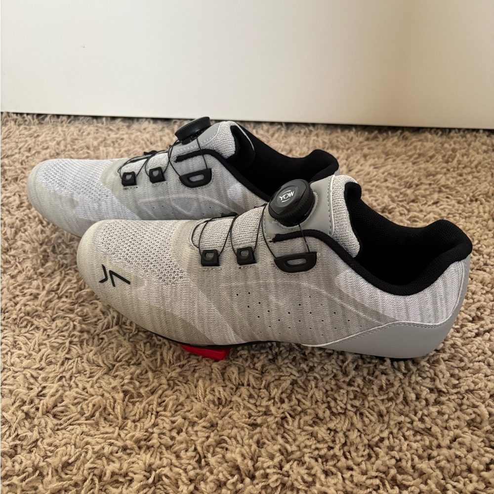 YOW indoor clip in cycling shoes